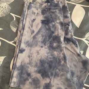 Lululemon Align Diamond Dye Crops